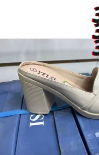 Zapatilla Brigitte Antonia