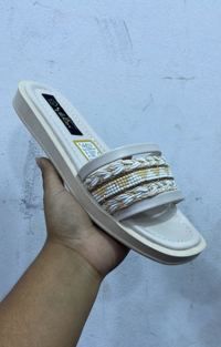 Zapatilla Carolina Gracia