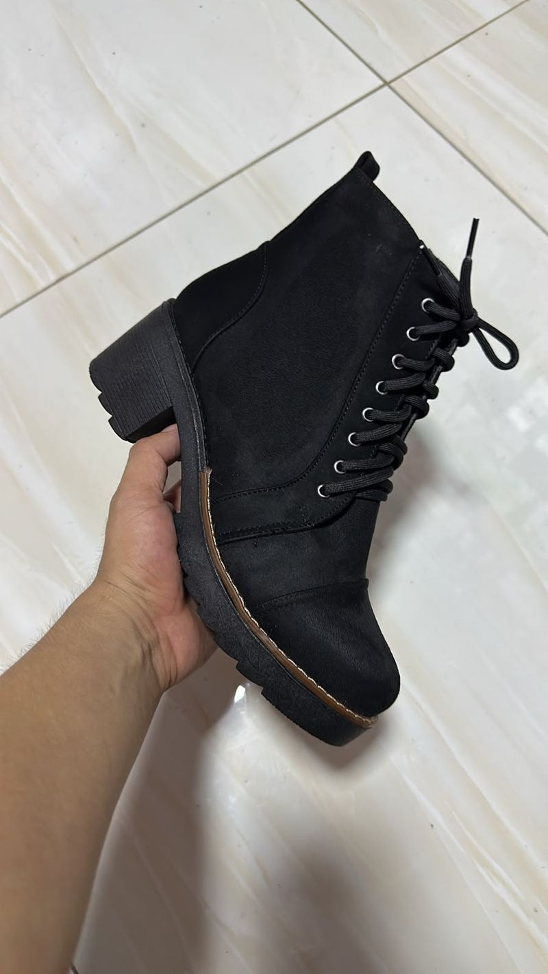 Botín Valentina Negro Cordones