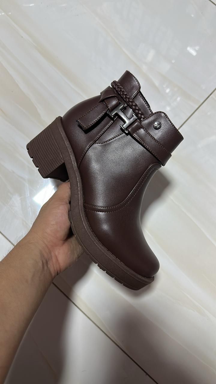 Botín Casual para Mujer con Hebilla Decorativa