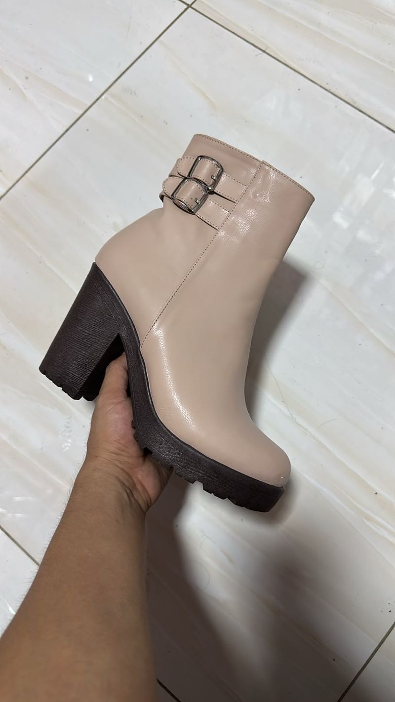 Botín Amelia Beige