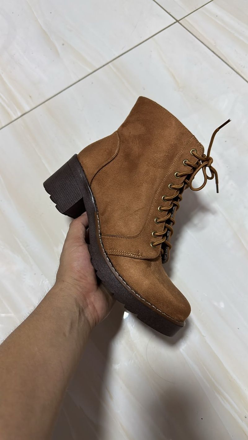 Botín Rossy Camel Gamuza