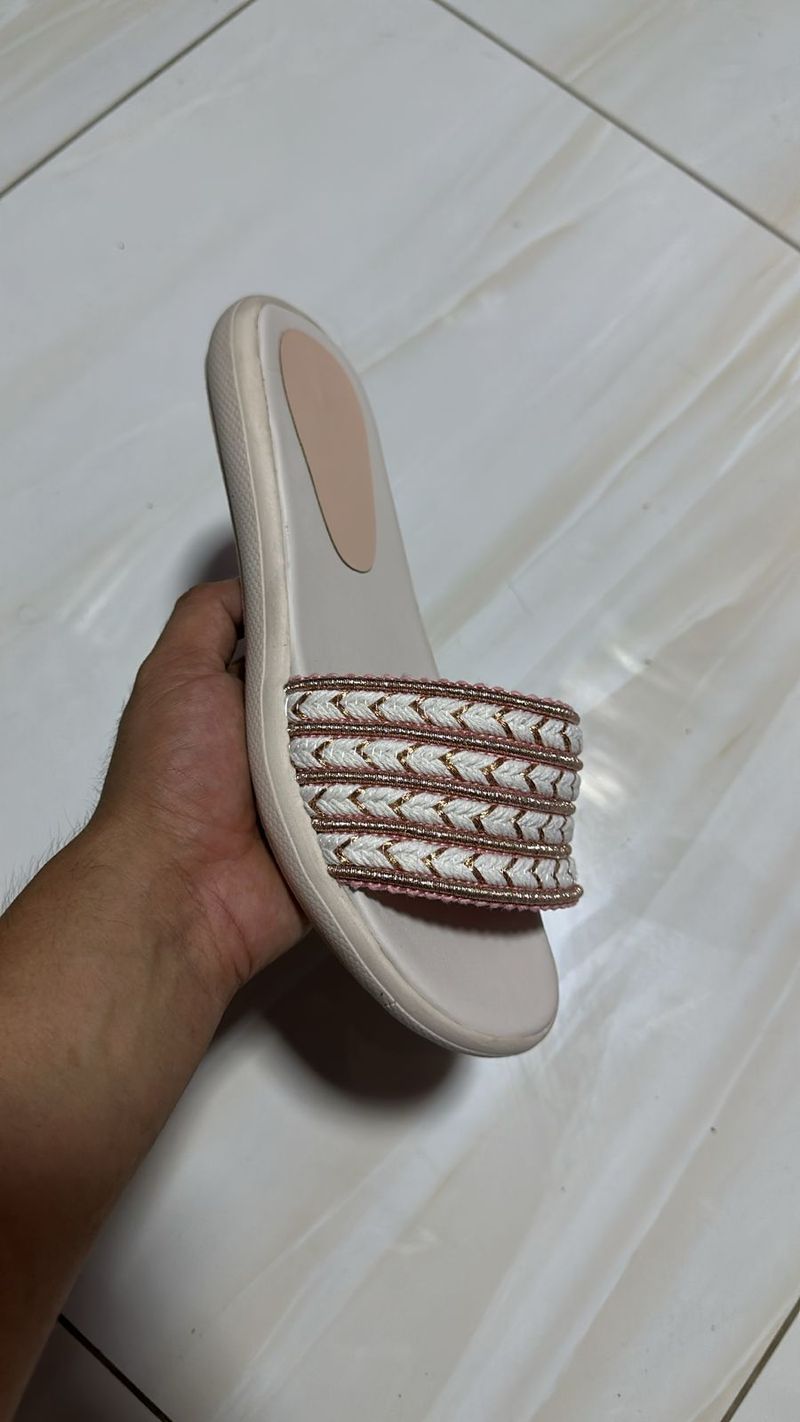 Sandalia Slide Comfort Trenzada Beige para Mujer