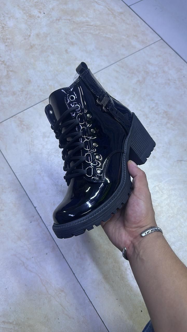 Botín Milano Noir Gloss
