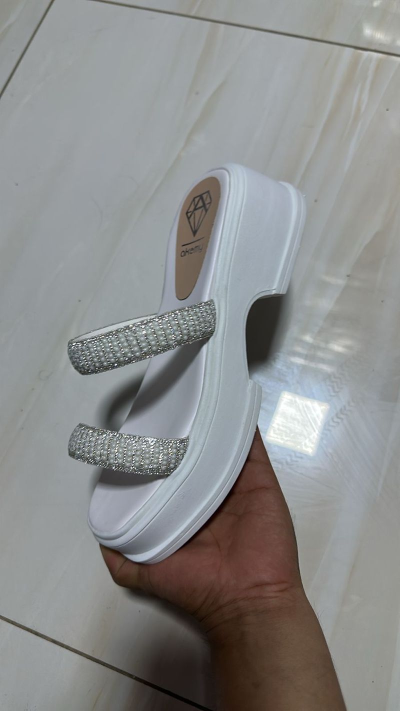Sandalia Plataforma Akemy Shine
