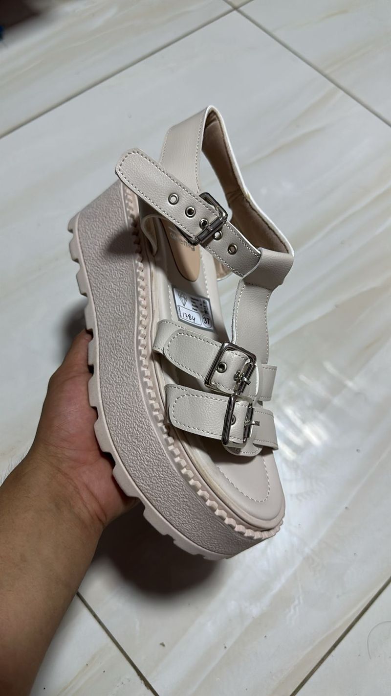 Sandalia Plataforma Urban Hueso