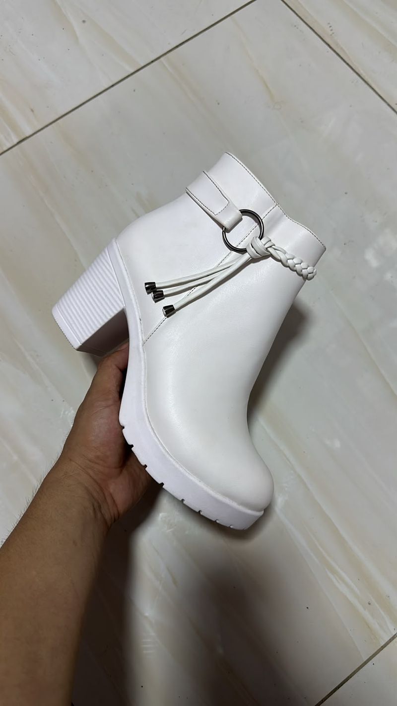 Botín Victoria Blanco Casual