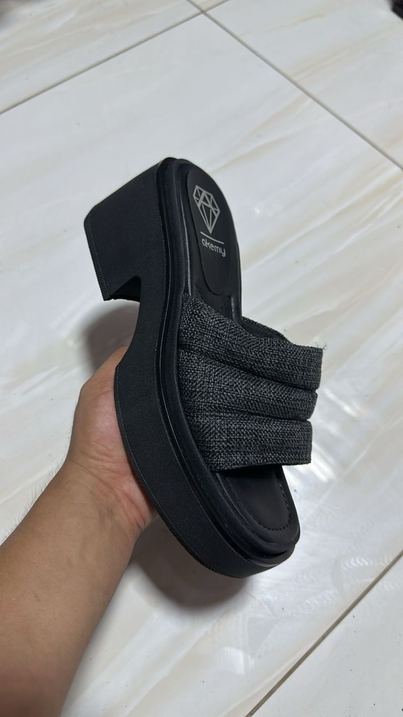 Sandalia Plataforma Mujer Alchemy Negra con Doble Banda Textil