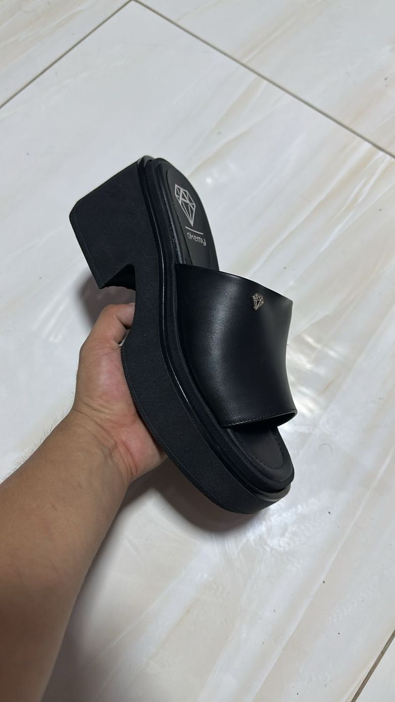 Sandalia Verona Black Luxe Platform