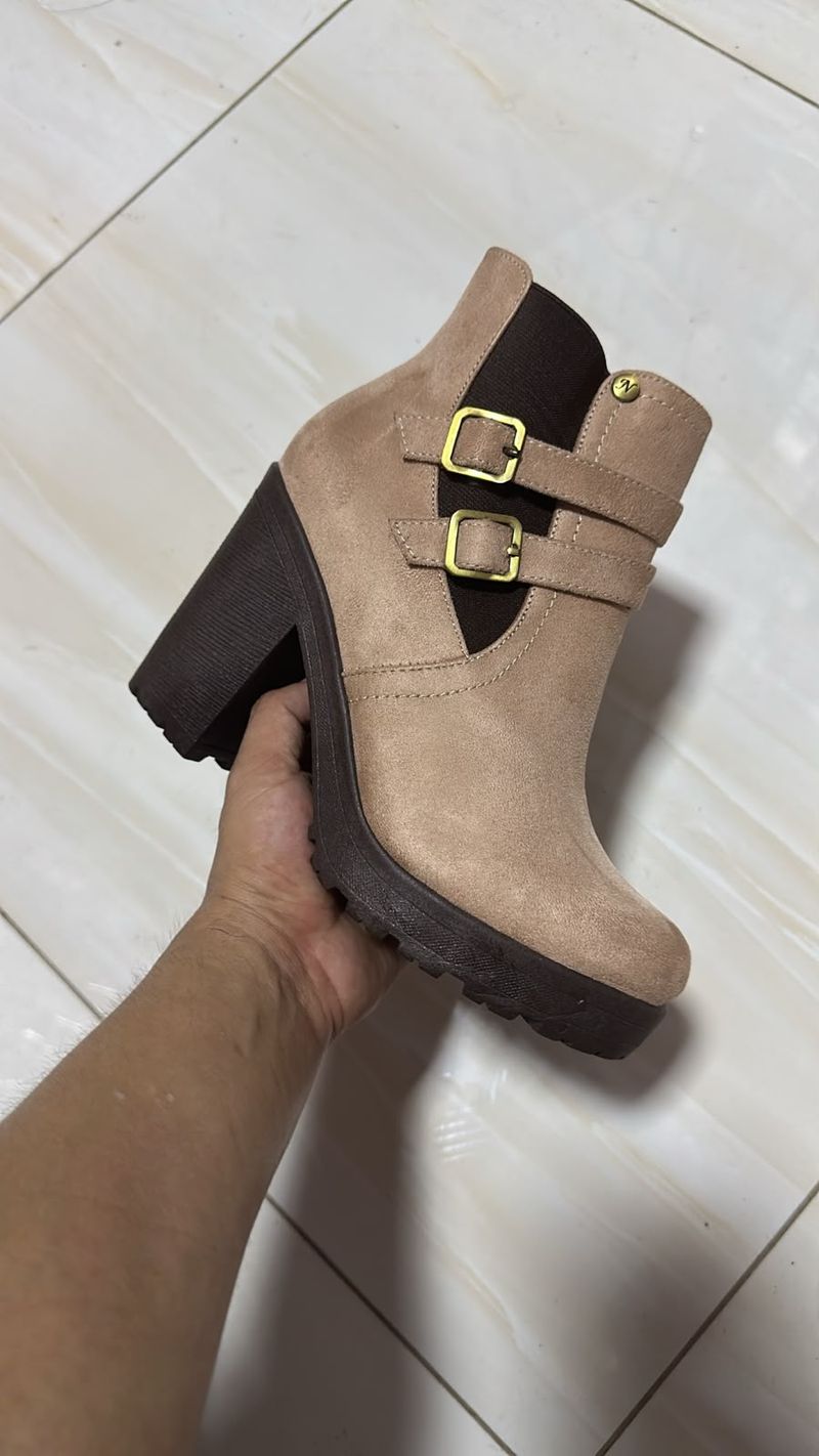 Botín Beige Premium