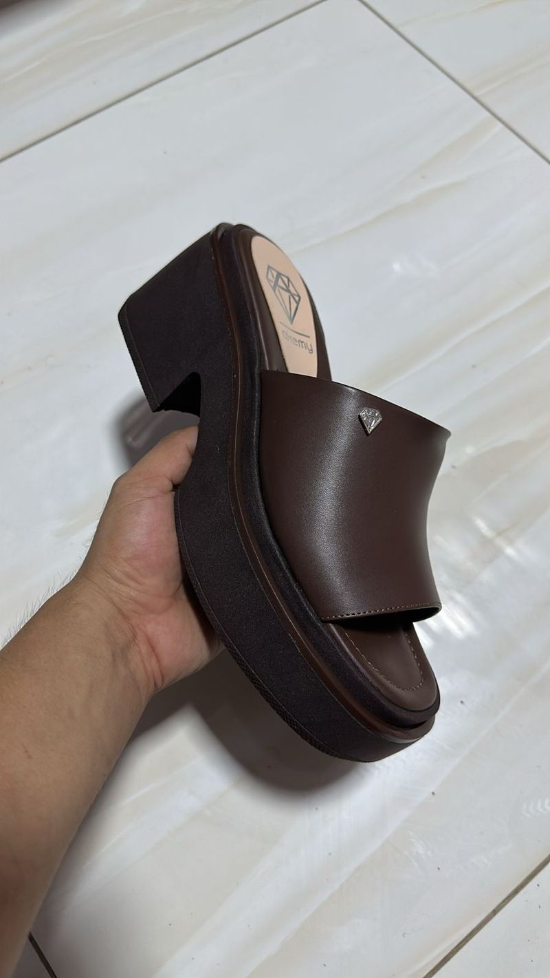 Sandalia Akemy Diamond Chocolate